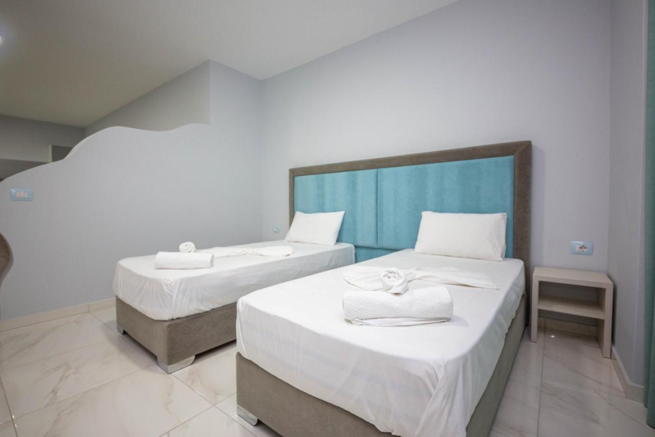 Mamma'S Apartments Sarande Bagian luar foto