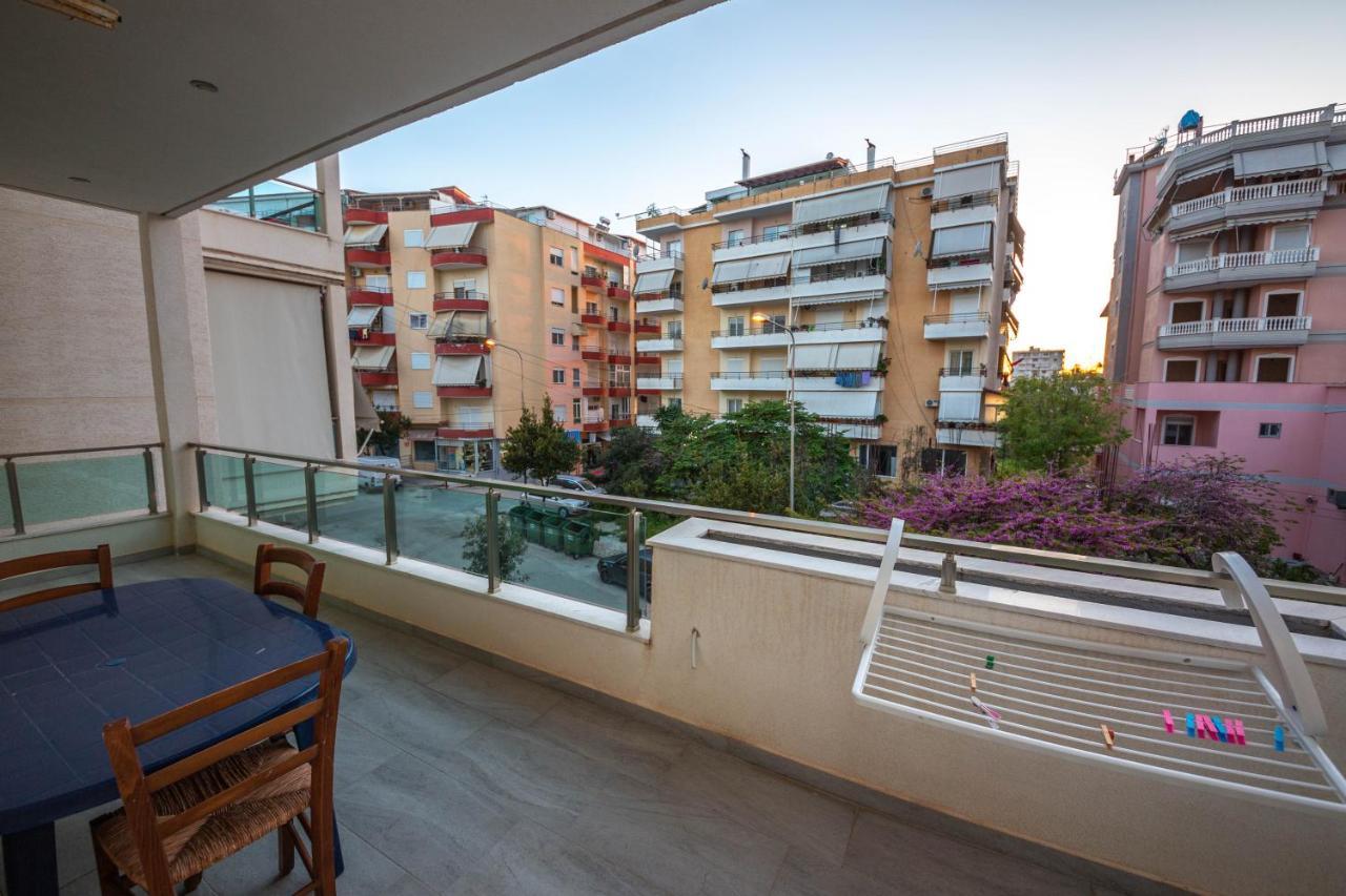 Mamma'S Apartments Sarande Bagian luar foto