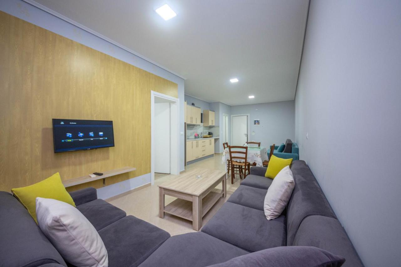 Mamma'S Apartments Sarande Bagian luar foto