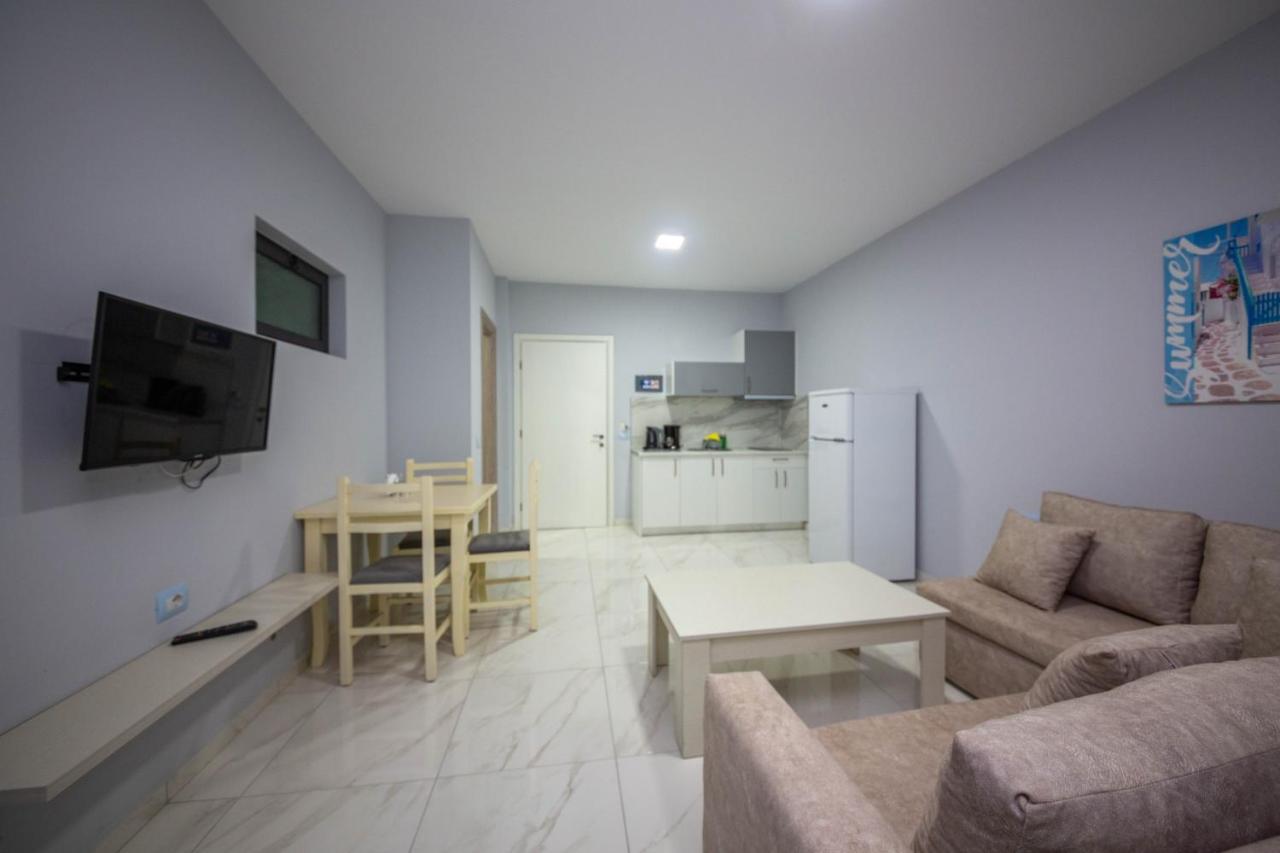 Mamma'S Apartments Sarande Bagian luar foto