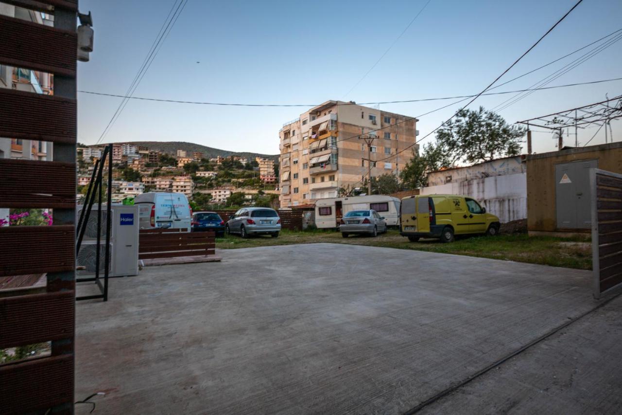 Mamma'S Apartments Sarande Bagian luar foto