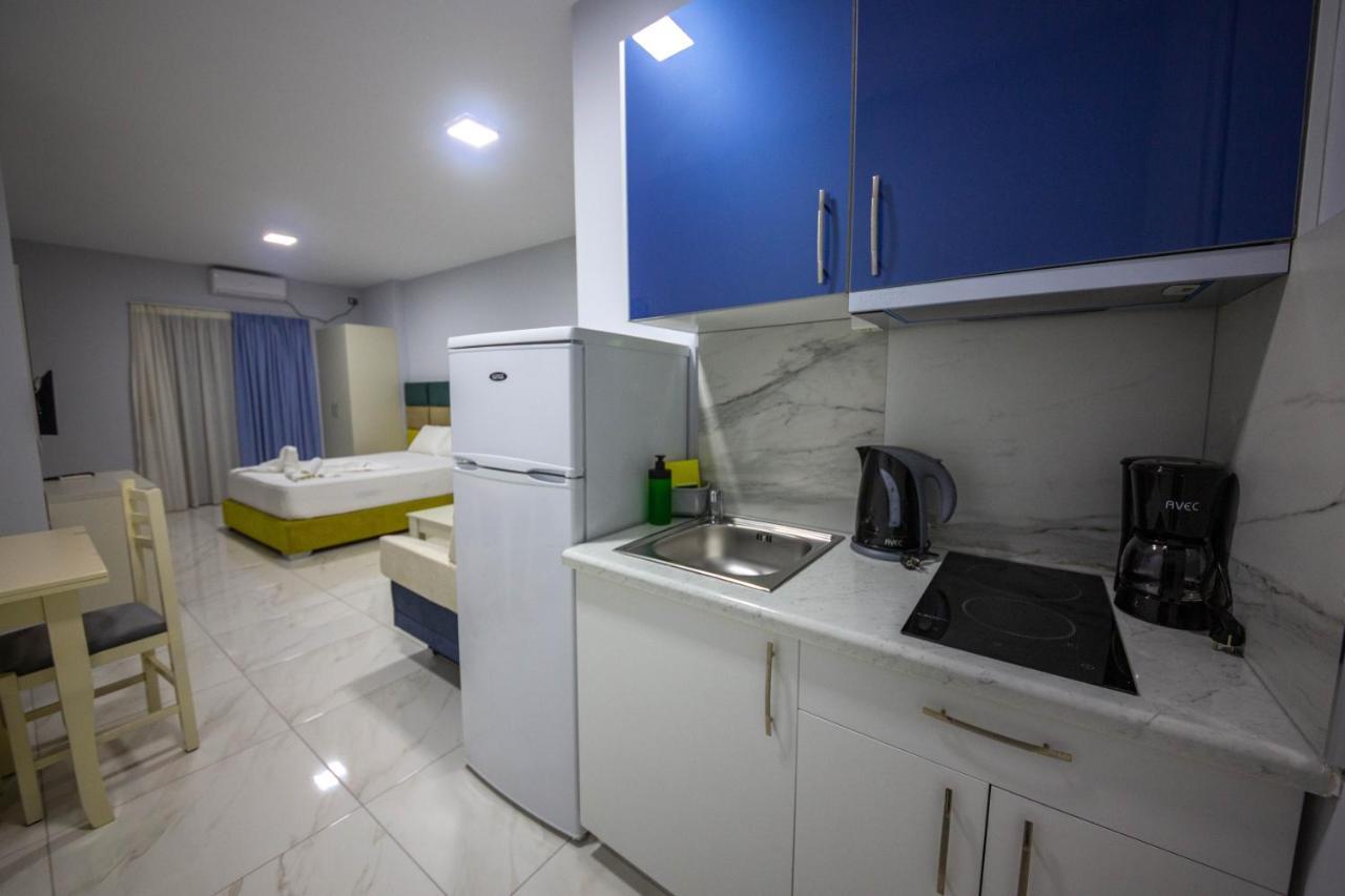 Mamma'S Apartments Sarande Bagian luar foto
