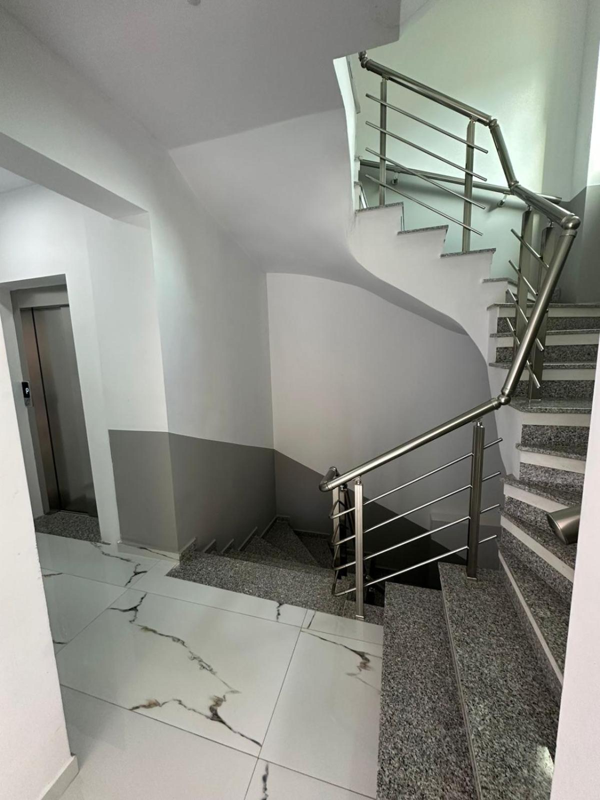 Mamma'S Apartments Sarande Bagian luar foto